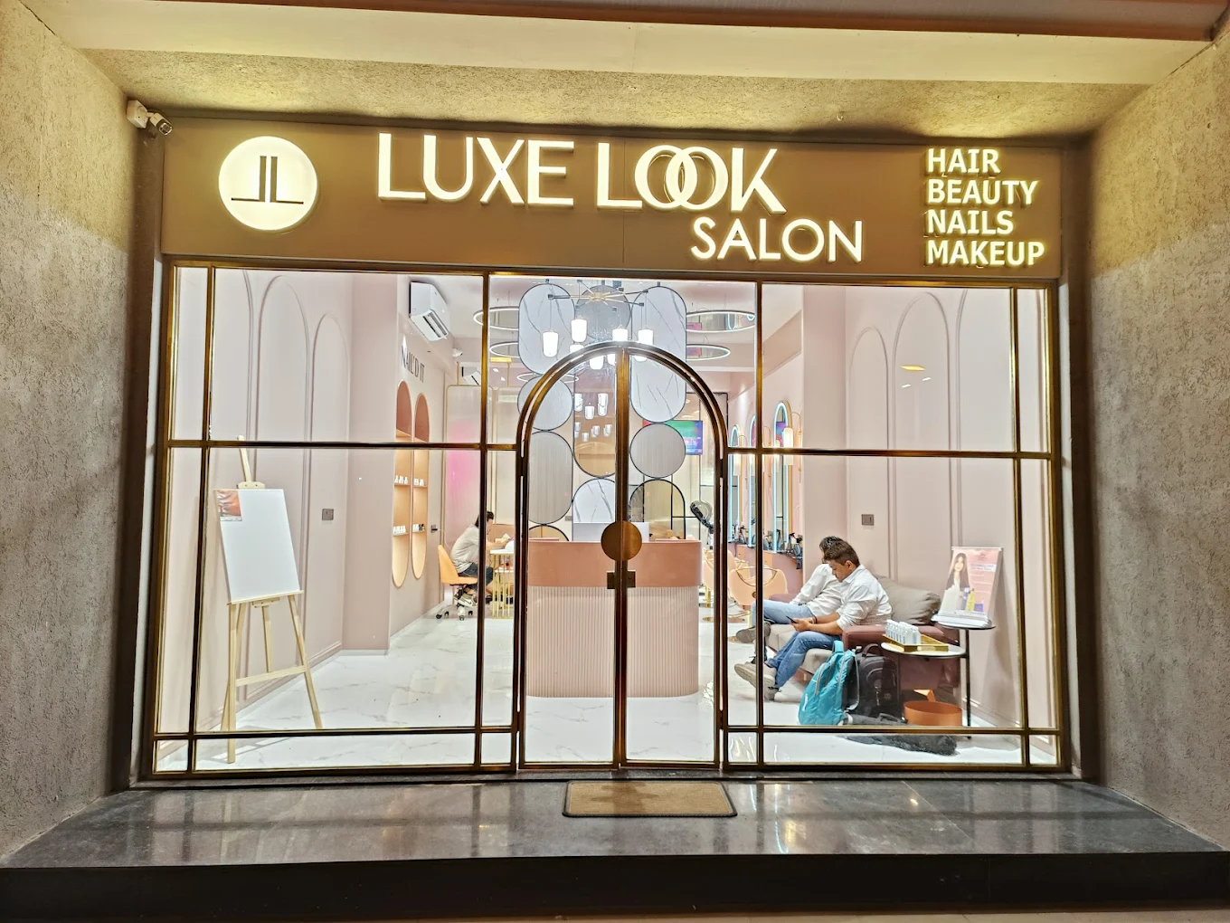 Luxe Look logo